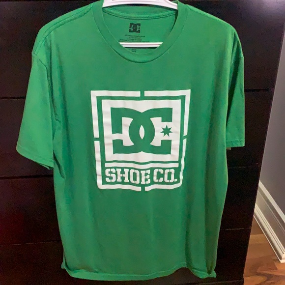DC tshirt. Size Large - Picture 1 of 3